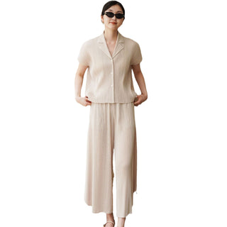 Elegant Modern Chinese Style Pleated Top with High-End Quality Casual and Fashionable Design Versatile for Everyday Wear