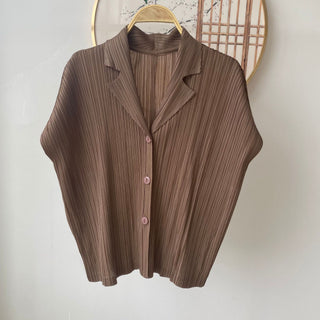 Elegant Modern Chinese Style Pleated Top with High-End Quality Casual and Fashionable Design Versatile for Everyday Wear