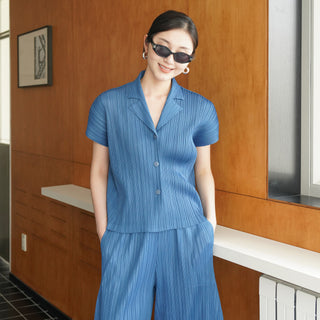 Elegant Modern Chinese Style Pleated Top with High-End Quality Casual and Fashionable Design Versatile for Everyday Wear